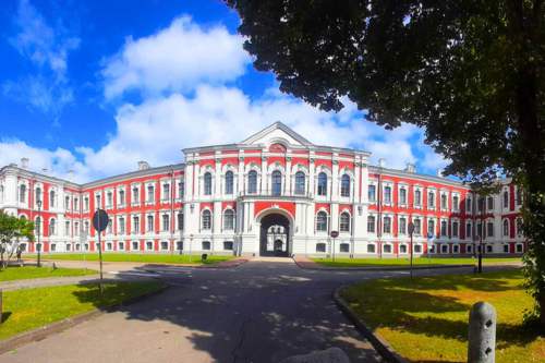 Tiermedizin studieren - Hauptgebäude der LBTU Jelgava Lettland